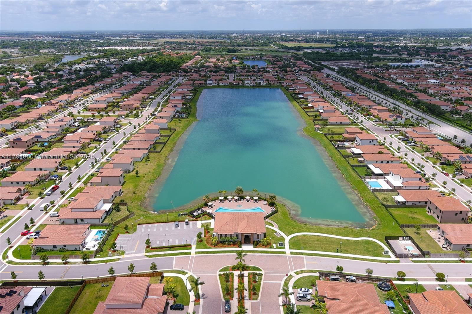 Real estate property located at 2575 2nd St, Miami-dade, Kingman Commons, Homestead, FL