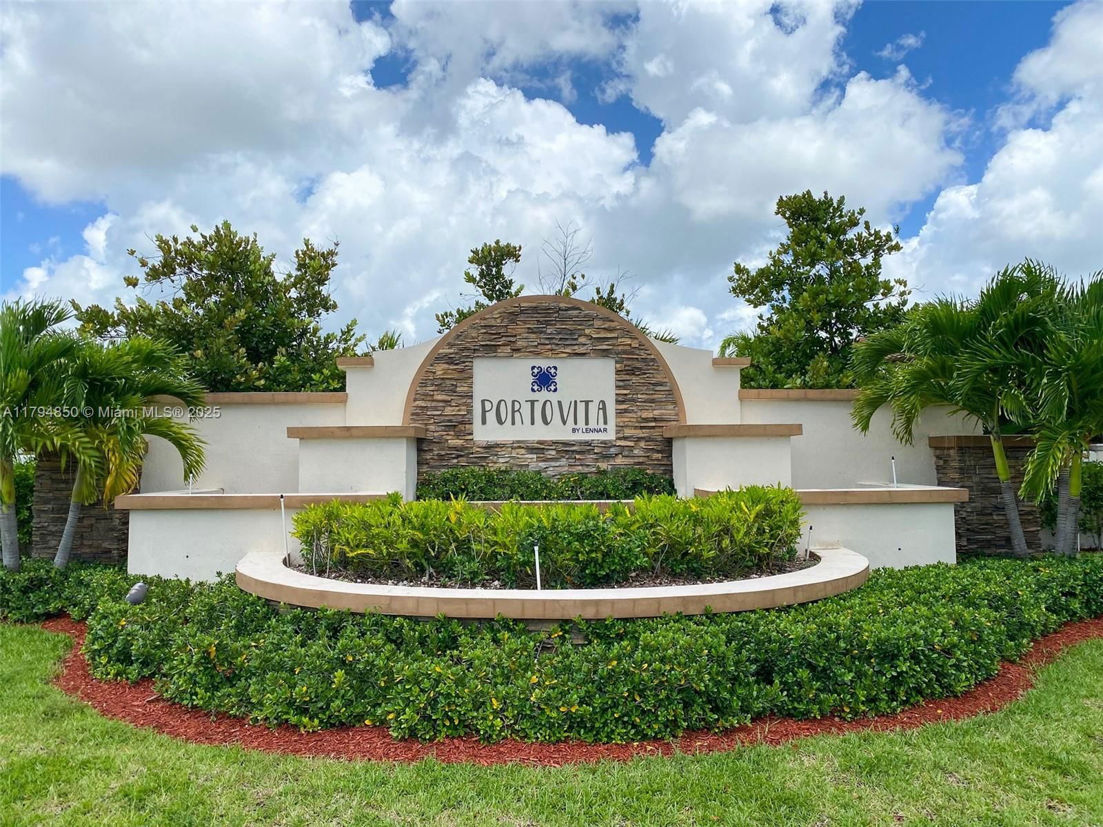 Real estate property located at 2575 2nd St, Miami-dade, Kingman Commons, Homestead, FL
