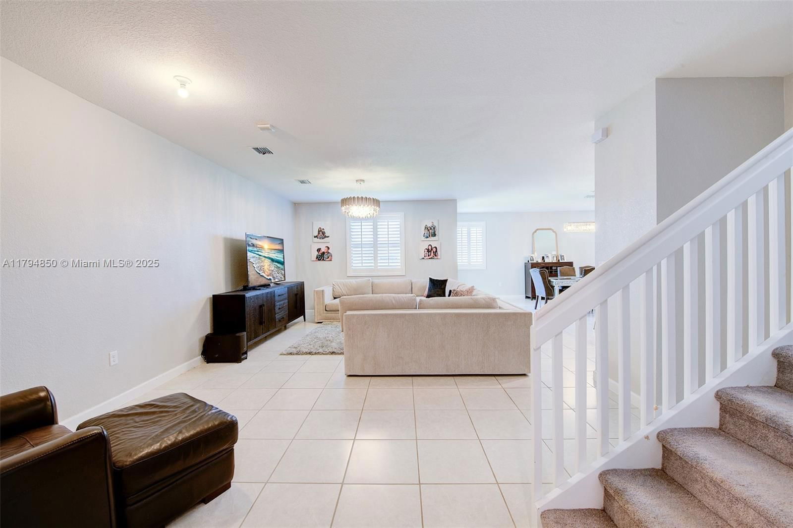 Real estate property located at 2575 2nd St, Miami-dade, Kingman Commons, Homestead, FL