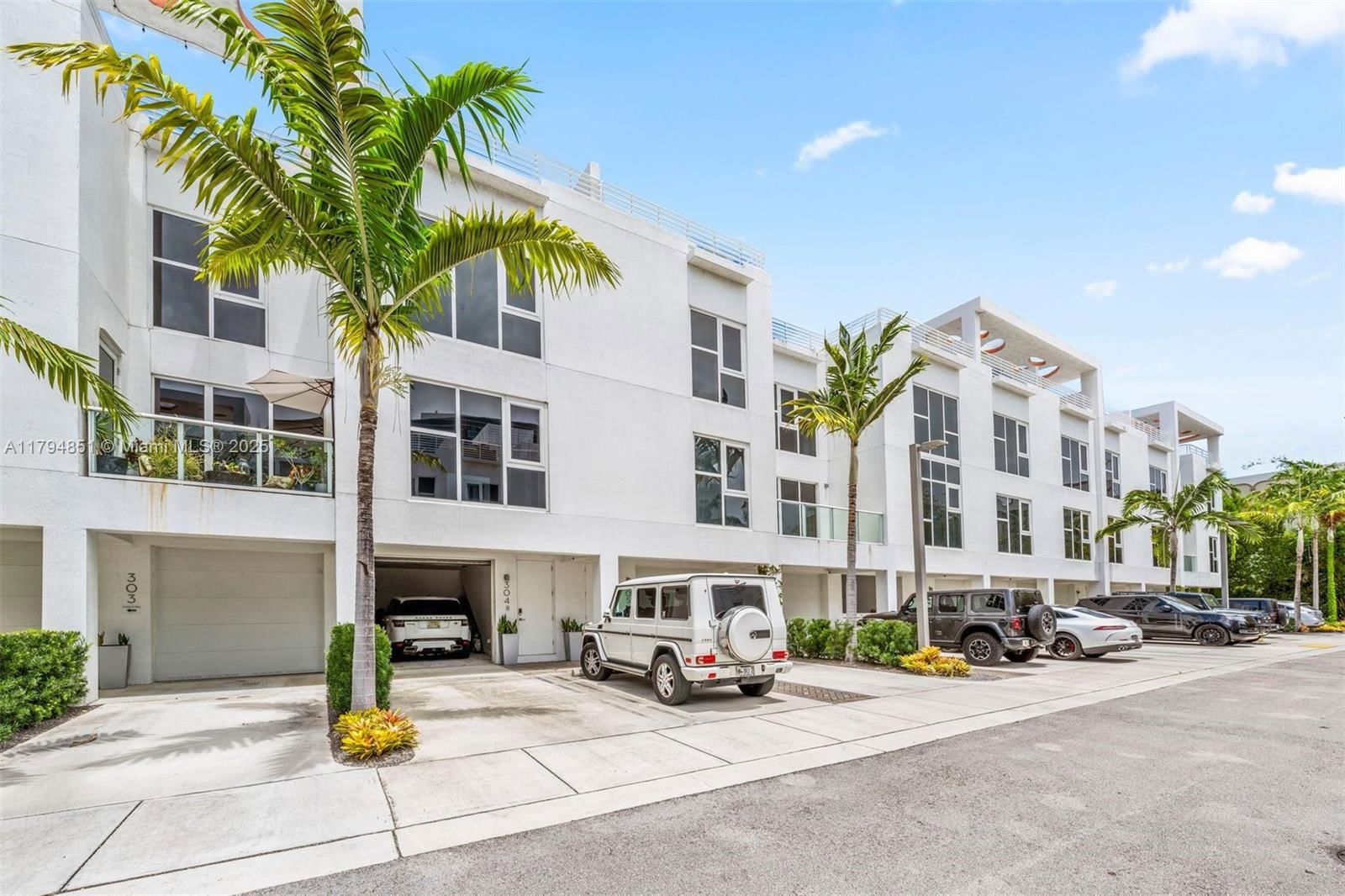 Real estate property located at 455 39th St #304, Miami-dade, One Bay Condo, Miami, FL