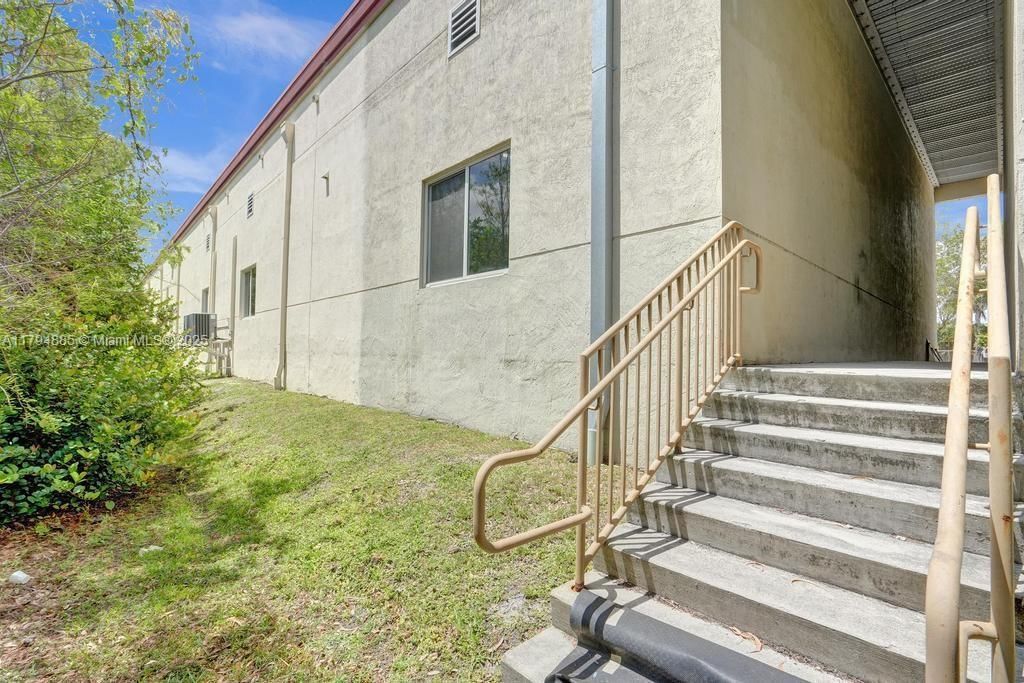 Real estate property located at 2960 23rd Ter #101, Broward, Dania Beach, FL