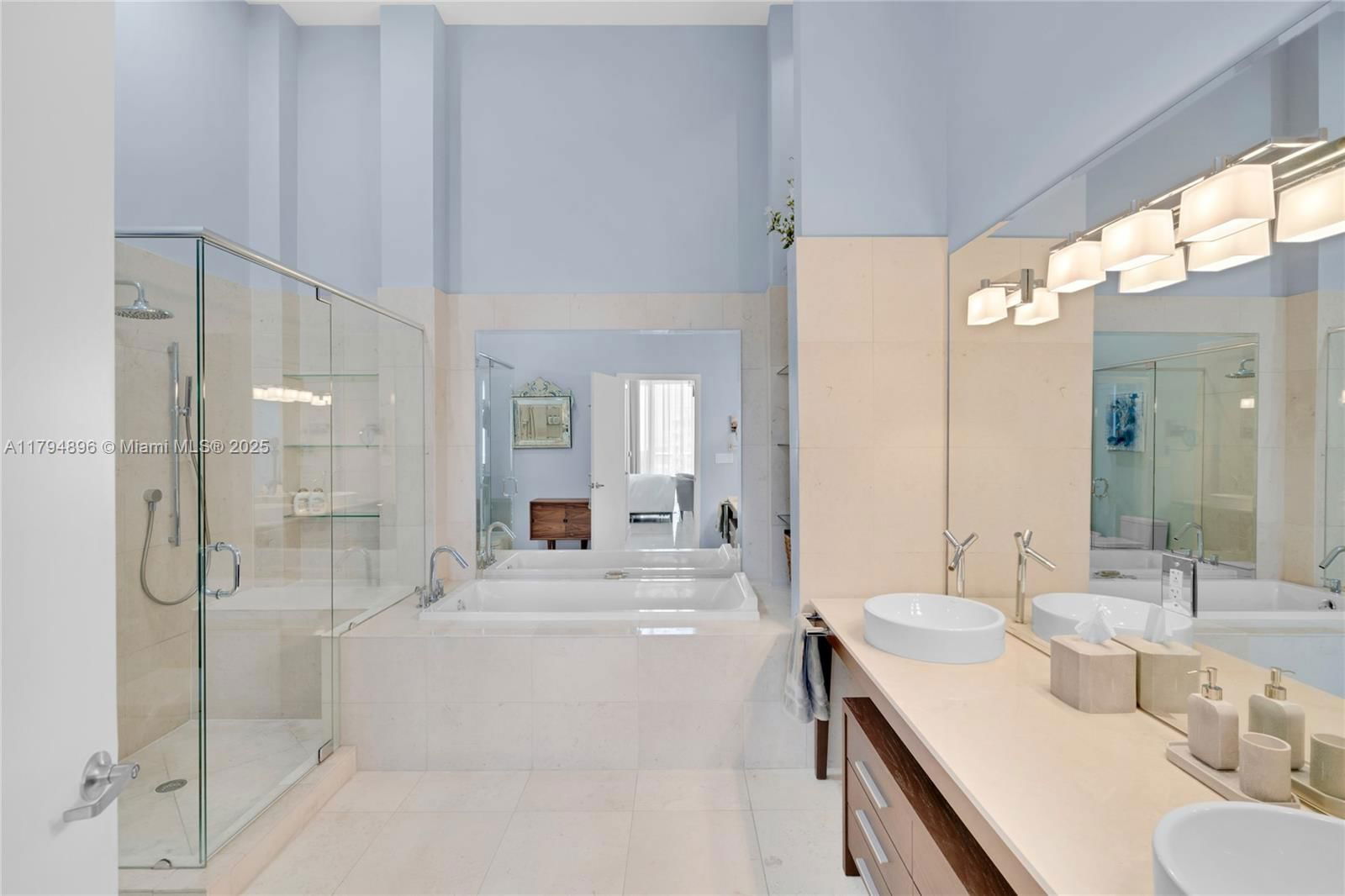 Real estate property located at 465 Brickell Ave #2801, Miami-dade, Iconbrickell Condo No 1, Miami, FL