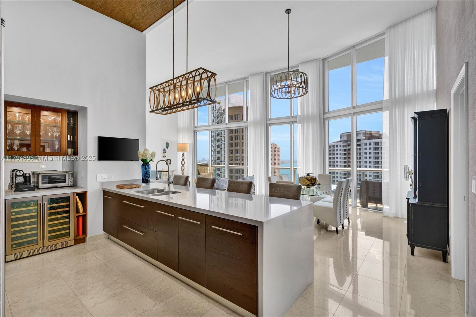 Real estate property located at 465 Brickell Ave #2801, Miami-dade, Iconbrickell Condo No 1, Miami, FL