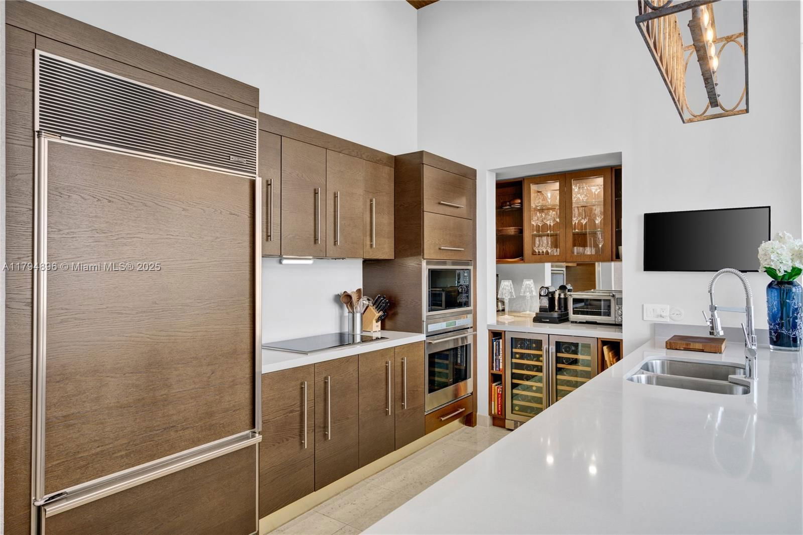 Real estate property located at 465 Brickell Ave #2801, Miami-dade, Iconbrickell Condo No 1, Miami, FL