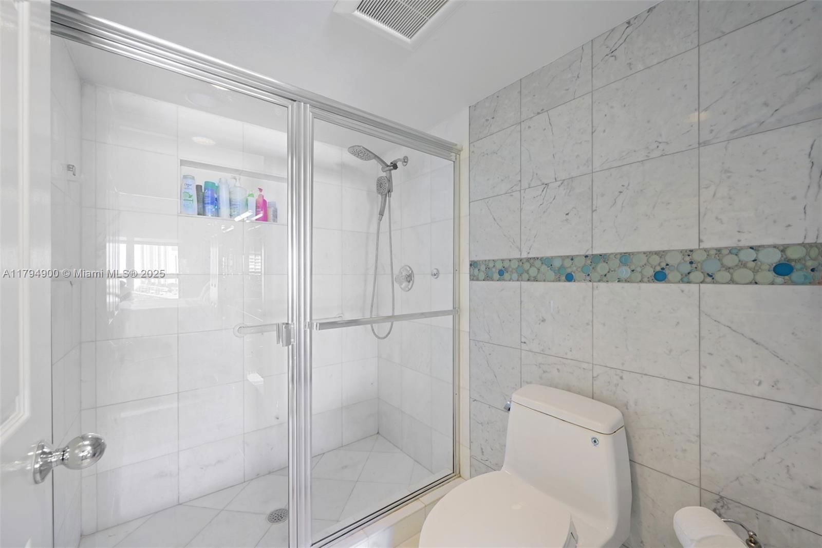 Real estate property located at 3500 Mystic Pointe Drive #2108, Miami-dade, Mystic Pointe Tower 400 C, Aventura, FL