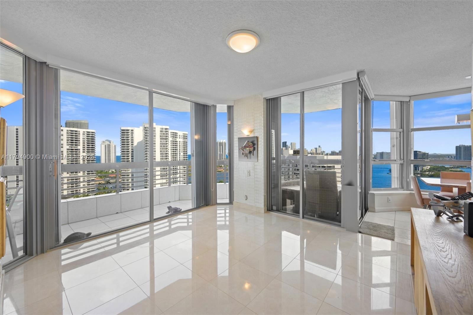 Real estate property located at 3500 Mystic Pointe Drive #2108, Miami-dade, Mystic Pointe Tower 400 C, Aventura, FL