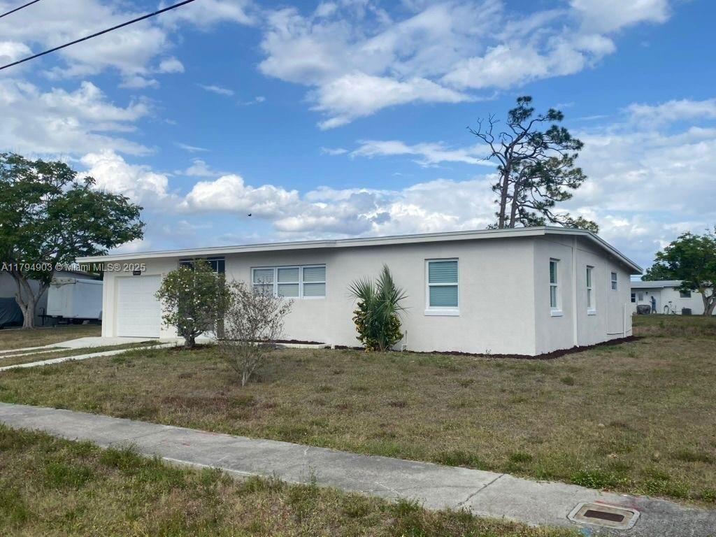 Real estate property located at 22011 CATHERINE, Charlotte, Port Charlotte, Port Charlotte, FL