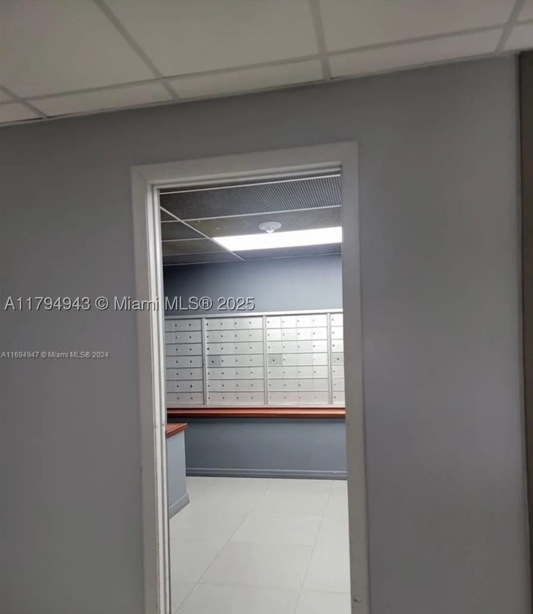 Real estate property located at 4400 Hillcrest Dr #215-B, Broward, Hillcrest N0 21 Condo, Hollywood, FL