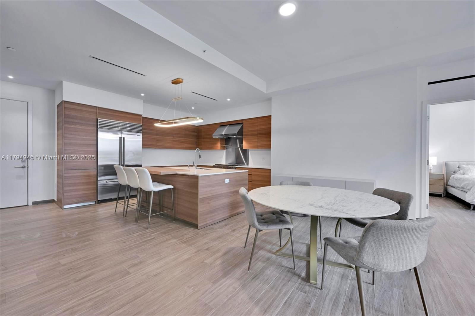 Real estate property located at 3581 Glencoe St #207, Miami-dade, Brickells Flagler, Miami, FL