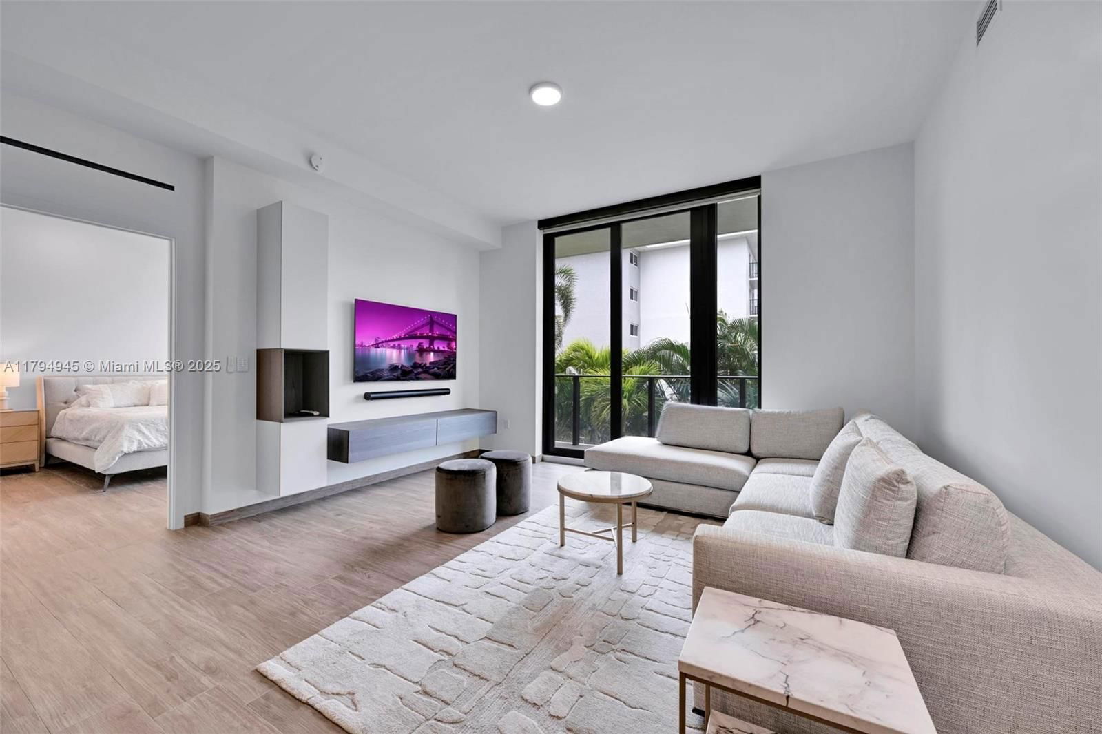 Real estate property located at 3581 Glencoe St #207, Miami-dade, Brickells Flagler, Miami, FL