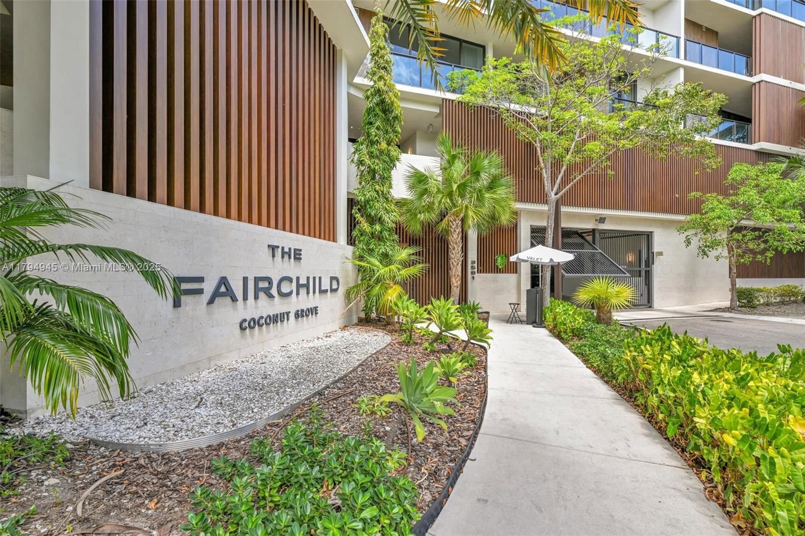 Real estate property located at 3581 Glencoe St #207, Miami-dade, Brickells Flagler, Miami, FL