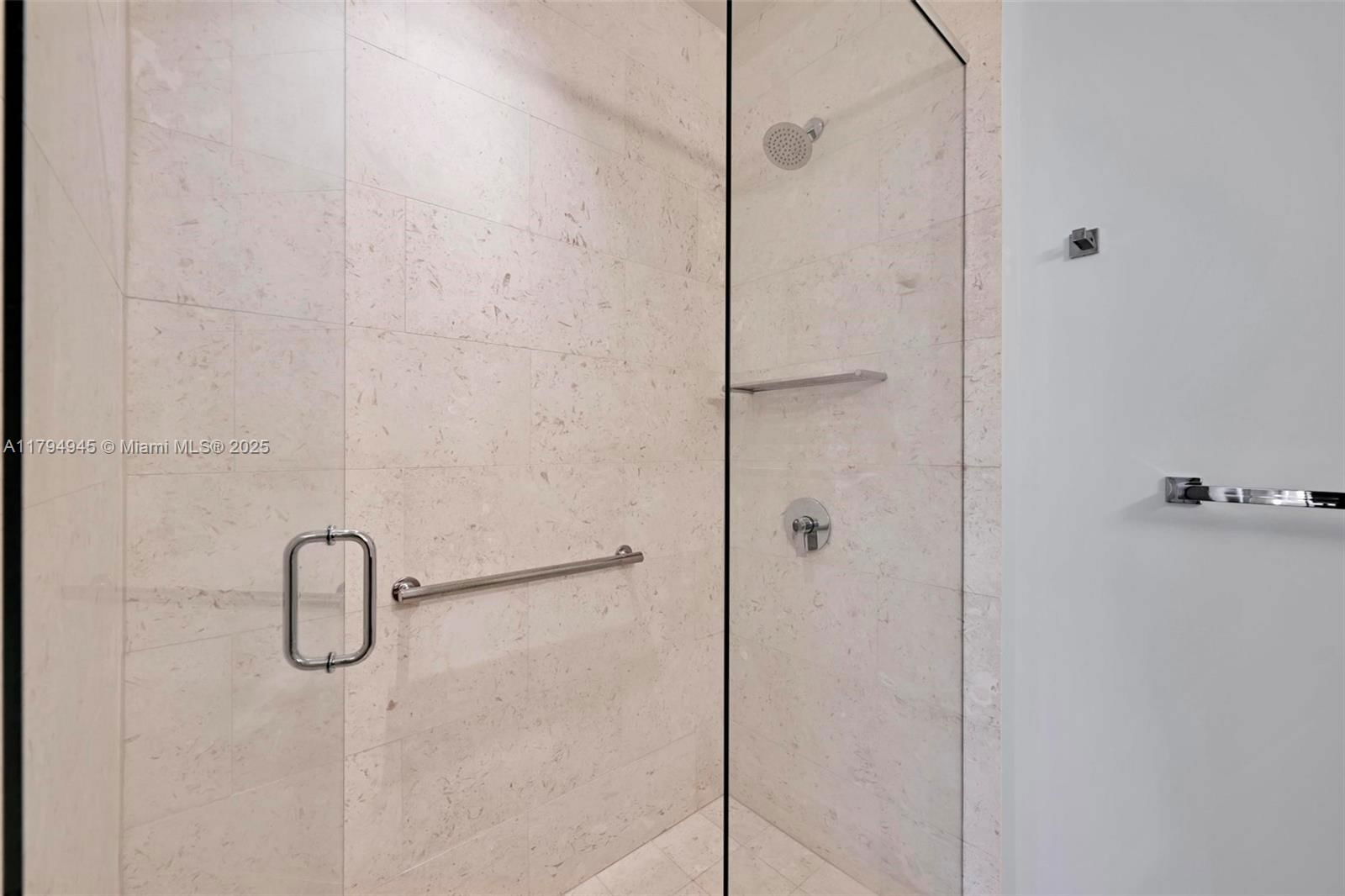 Real estate property located at 3581 Glencoe St #207, Miami-dade, Brickells Flagler, Miami, FL