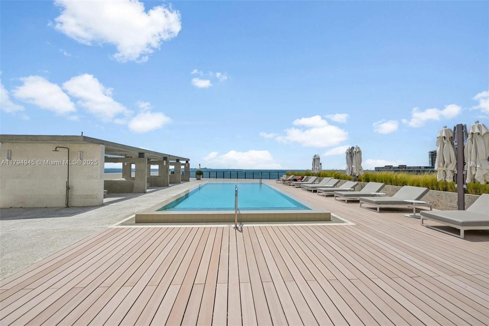 Real estate property located at 3581 Glencoe St #207, Miami-dade, Brickells Flagler, Miami, FL