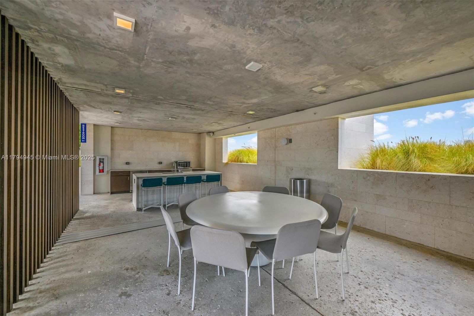 Real estate property located at 3581 Glencoe St #207, Miami-dade, Brickells Flagler, Miami, FL