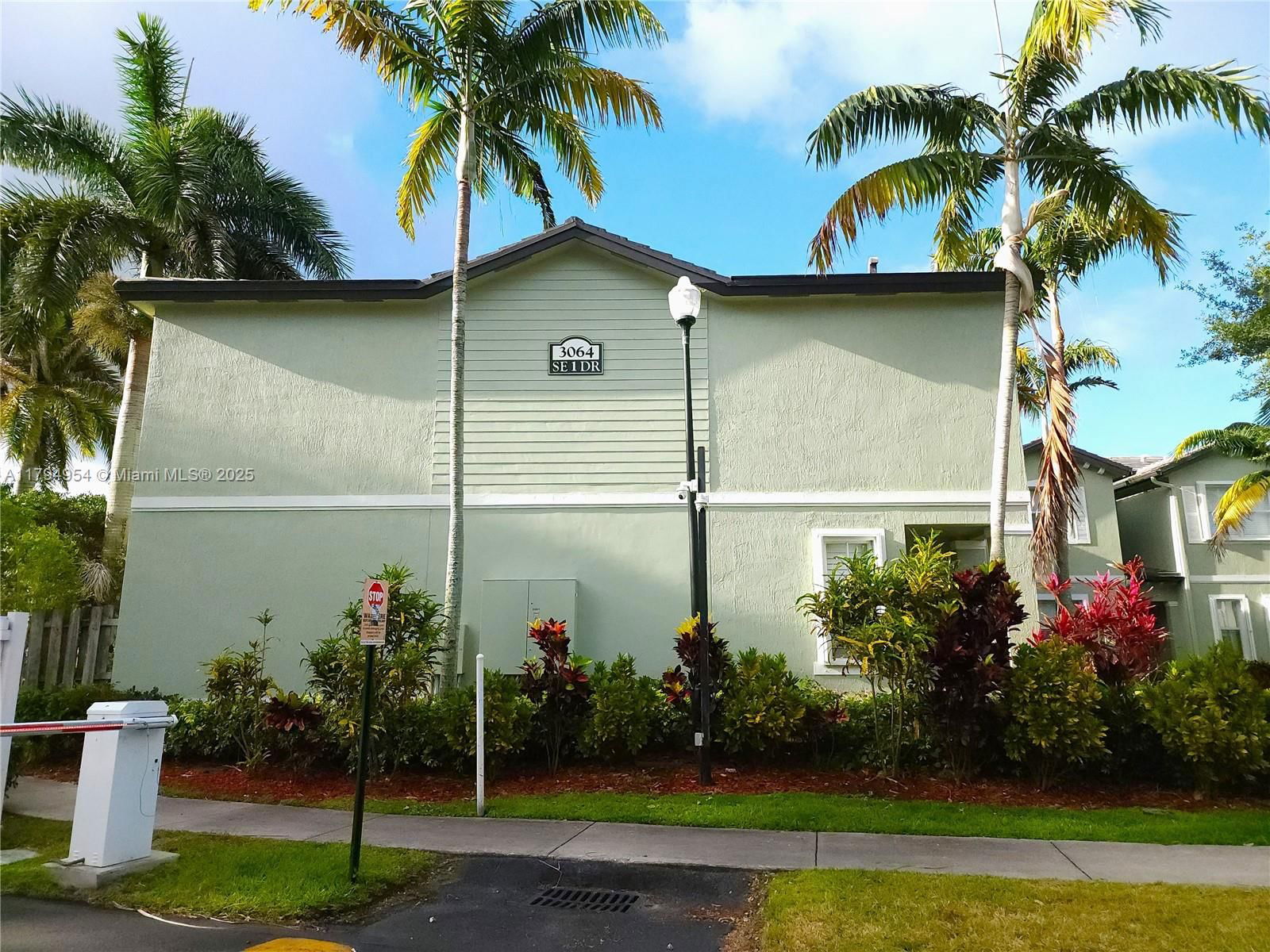 Real estate property located at 3064 1st Dr #3, Miami-dade, Fiji Condo No 3, Homestead, FL