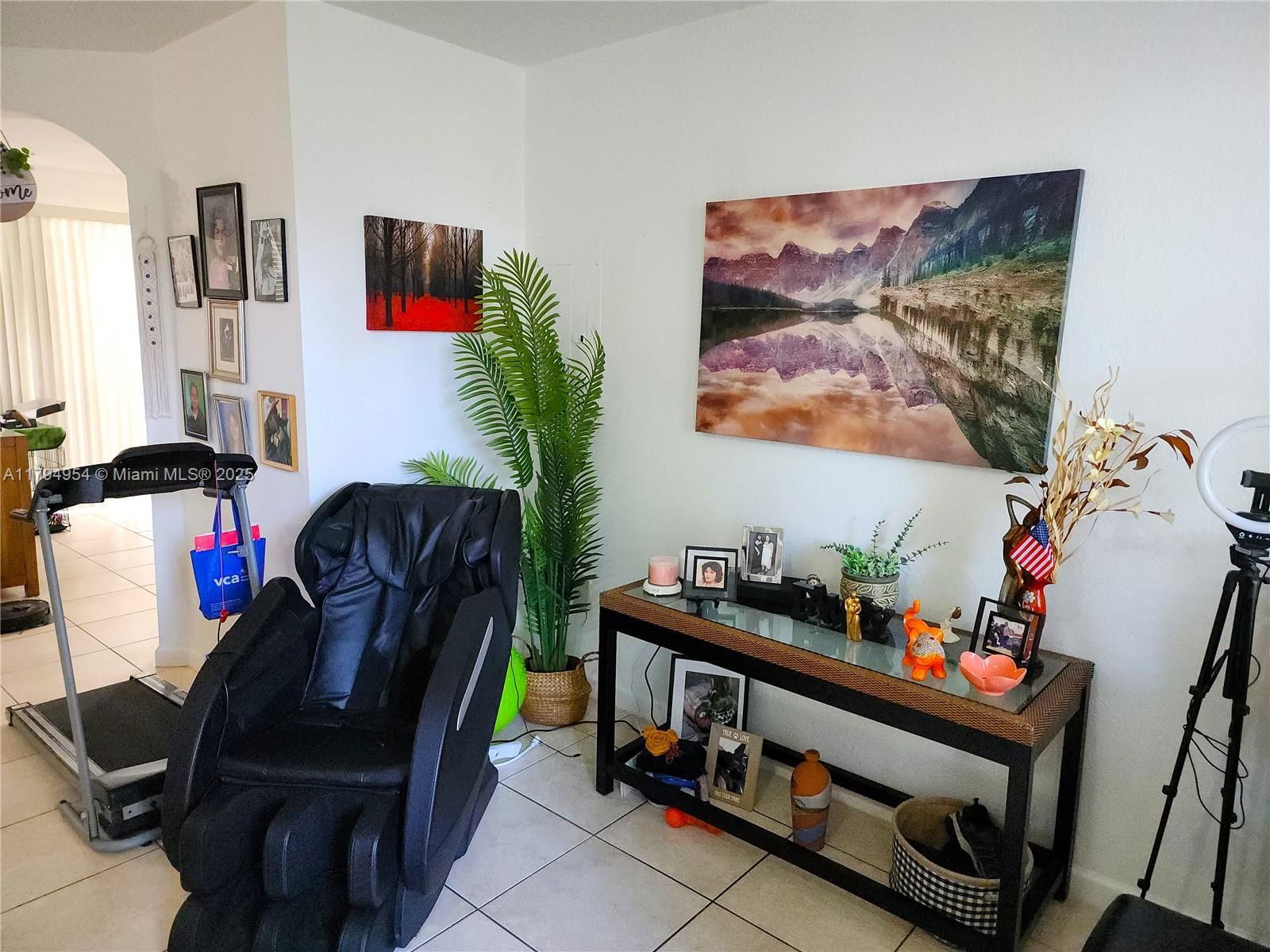 Real estate property located at 3064 1st Dr #3, Miami-dade, Fiji Condo No 3, Homestead, FL