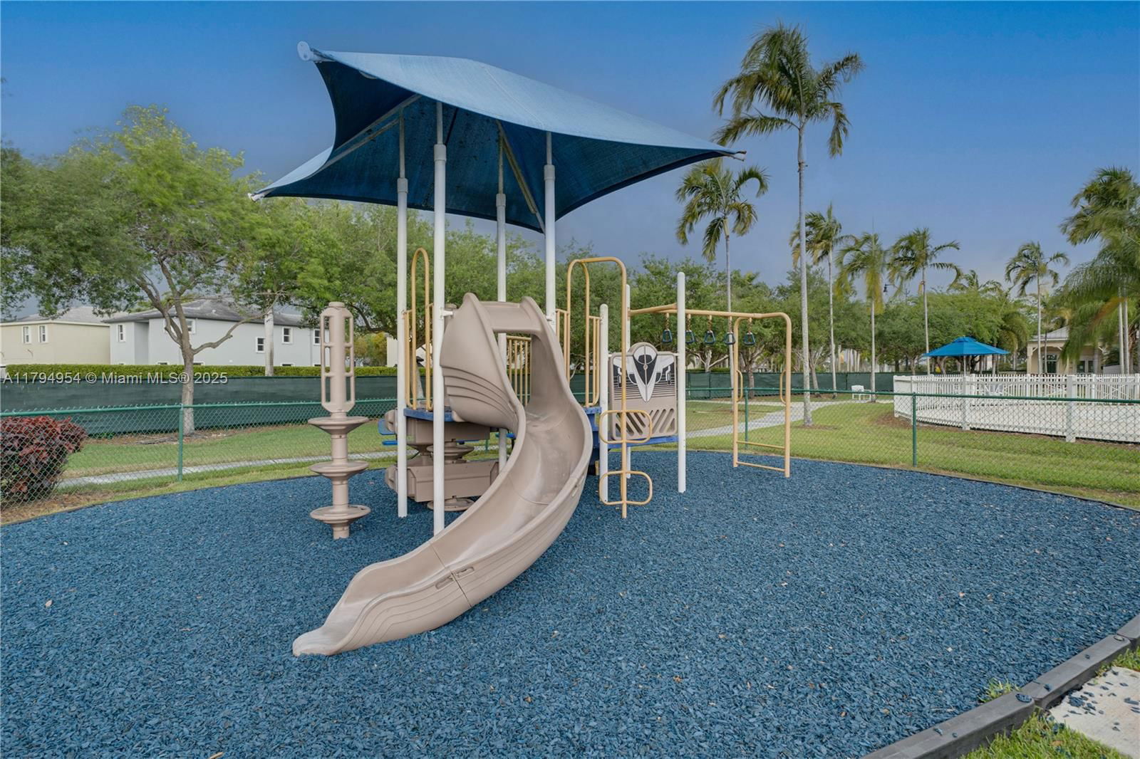 Real estate property located at 3064 1st Dr #3, Miami-dade, Fiji Condo No 3, Homestead, FL
