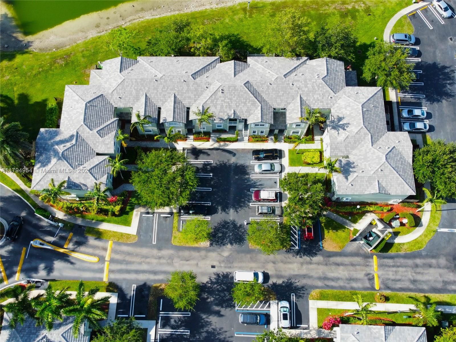 Real estate property located at 3064 1st Dr #3, Miami-dade, Fiji Condo No 3, Homestead, FL