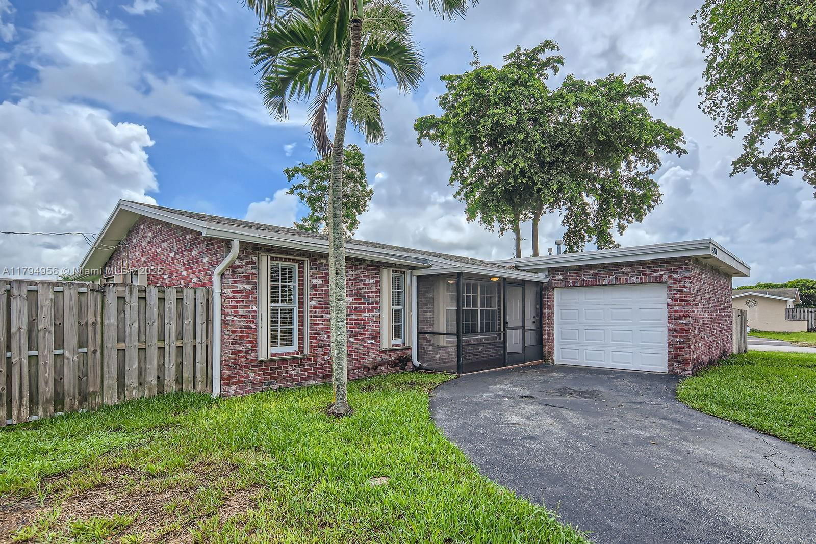 Real estate property located at 4220 114th Ave, Broward, Sunrise Golf Vlg Sec 24, Sunrise, FL