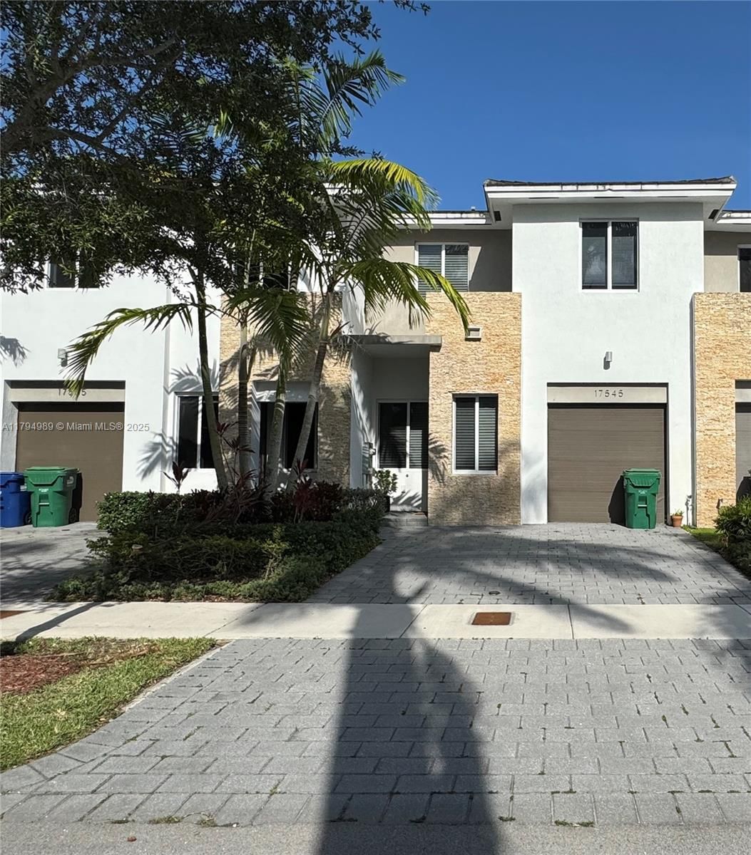 Real estate property located at 17545 150th Ct, Miami-dade, Venetian Parc, Miami, FL