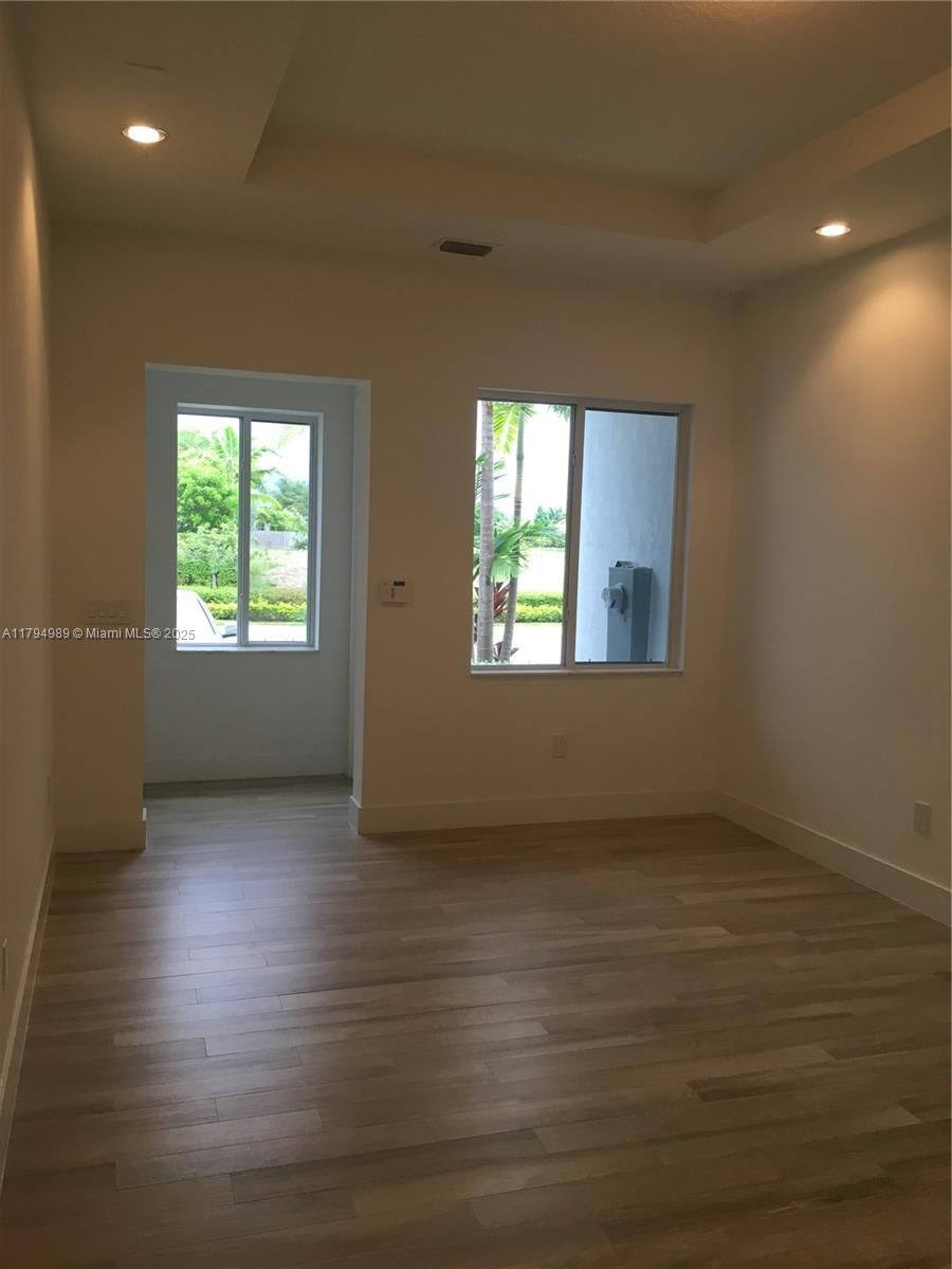 Real estate property located at 17545 150th Ct, Miami-dade, Venetian Parc, Miami, FL