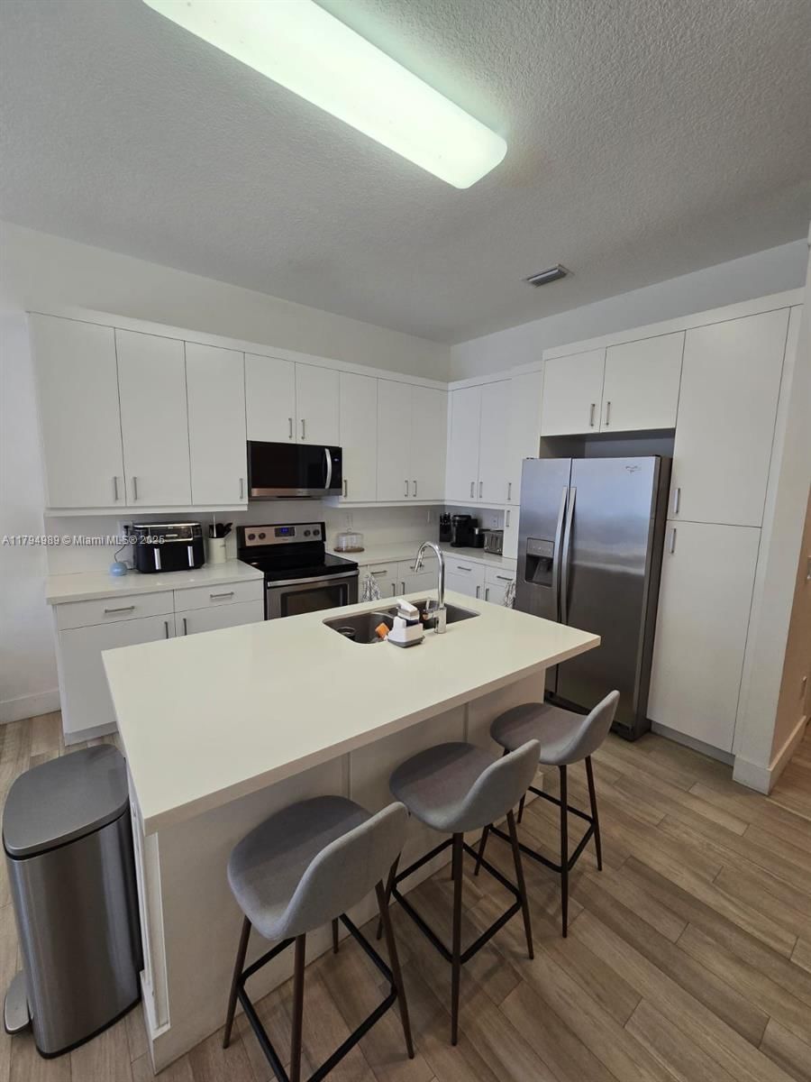 Real estate property located at 17545 150th Ct, Miami-dade, Venetian Parc, Miami, FL