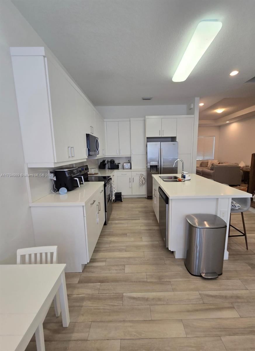 Real estate property located at 17545 150th Ct, Miami-dade, Venetian Parc, Miami, FL