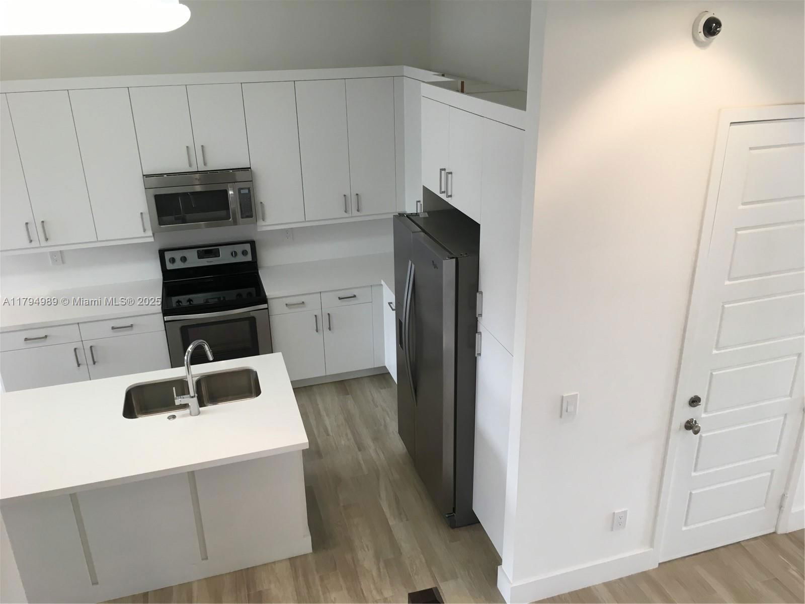 Real estate property located at 17545 150th Ct, Miami-dade, Venetian Parc, Miami, FL