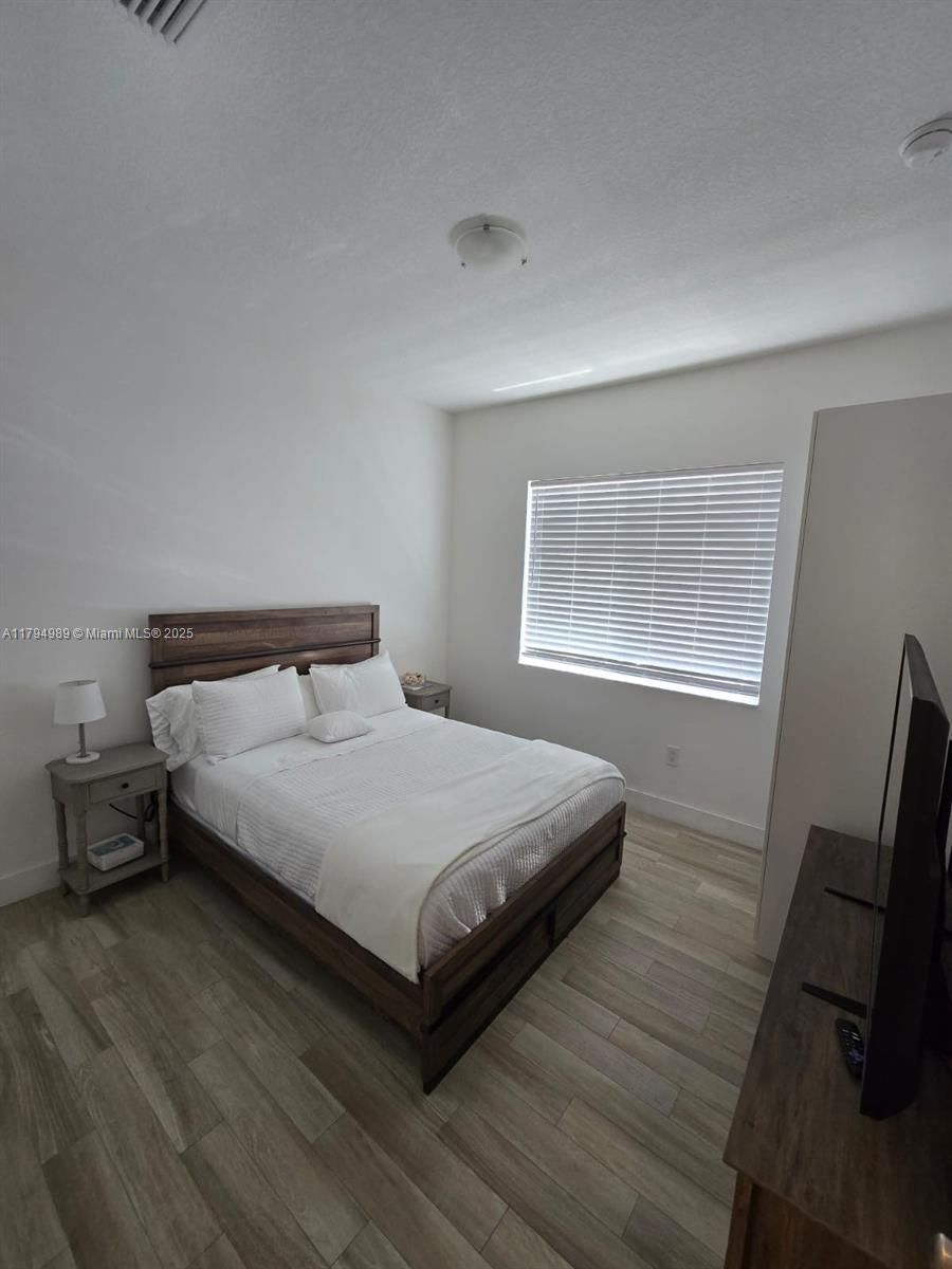 Real estate property located at 17545 150th Ct, Miami-dade, Venetian Parc, Miami, FL