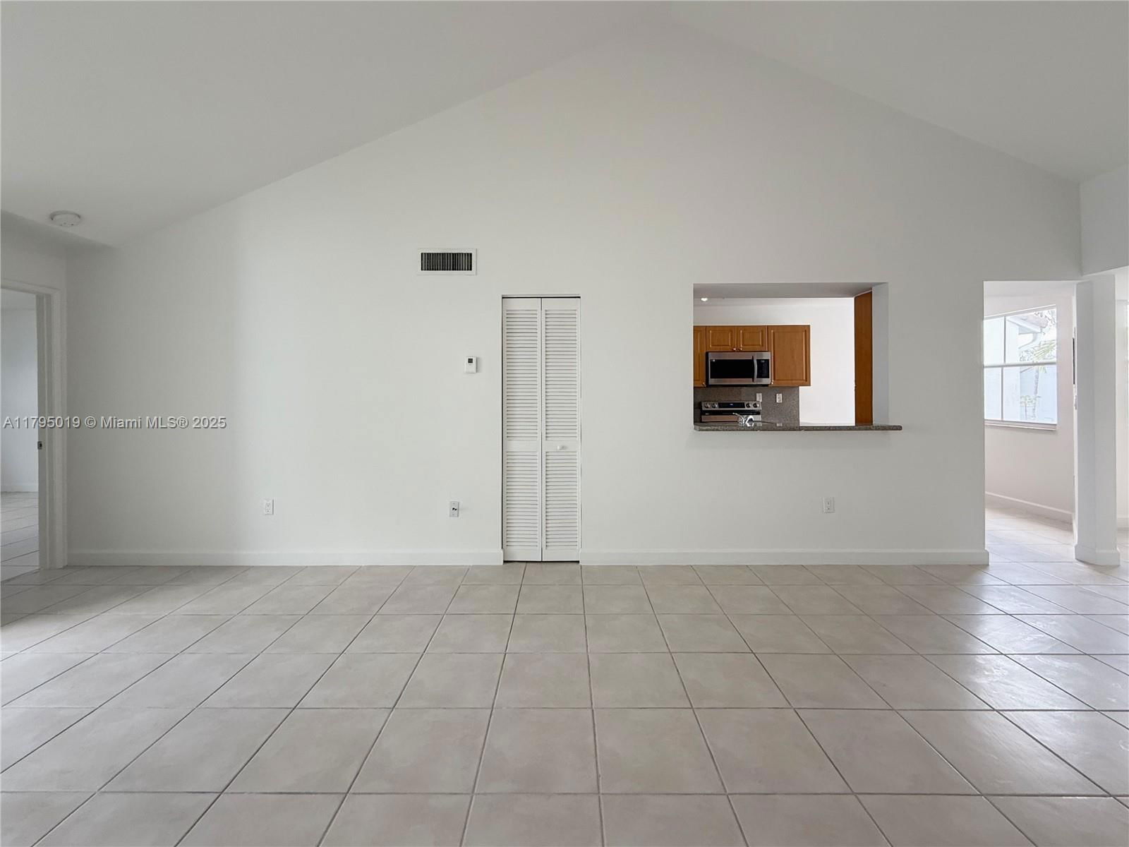 Real estate property located at 9745 48th Ter #326, Miami-dade, The Greens At Doral Condo, Doral, FL