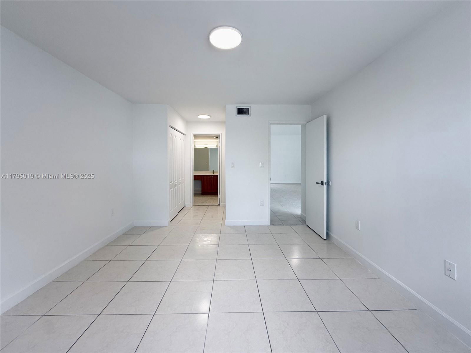 Real estate property located at 9745 48th Ter #326, Miami-dade, The Greens At Doral Condo, Doral, FL