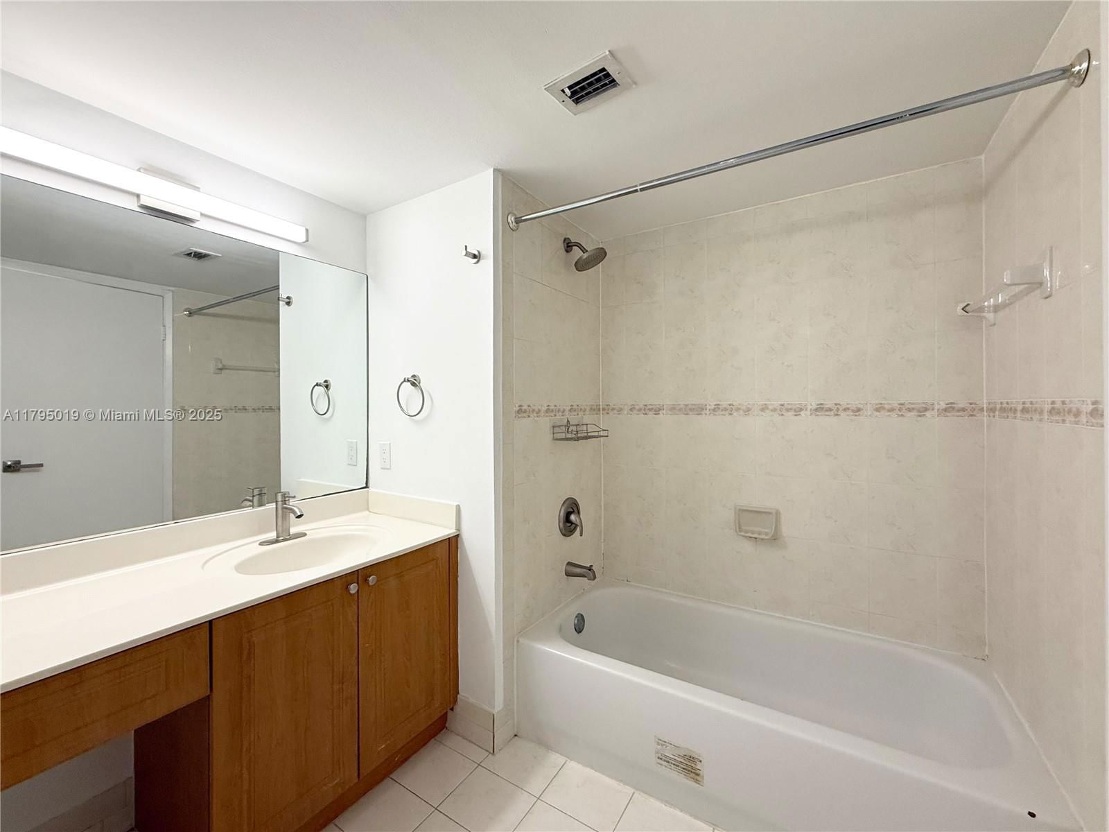 Real estate property located at 9745 48th Ter #326, Miami-dade, The Greens At Doral Condo, Doral, FL
