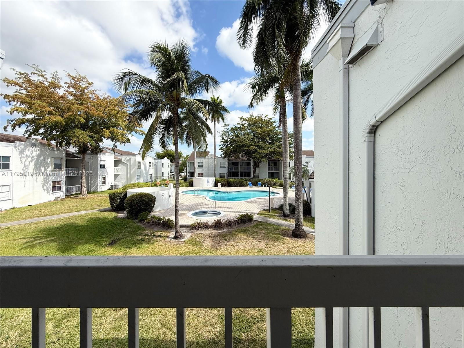 Real estate property located at 9745 48th Ter #326, Miami-dade, The Greens At Doral Condo, Doral, FL