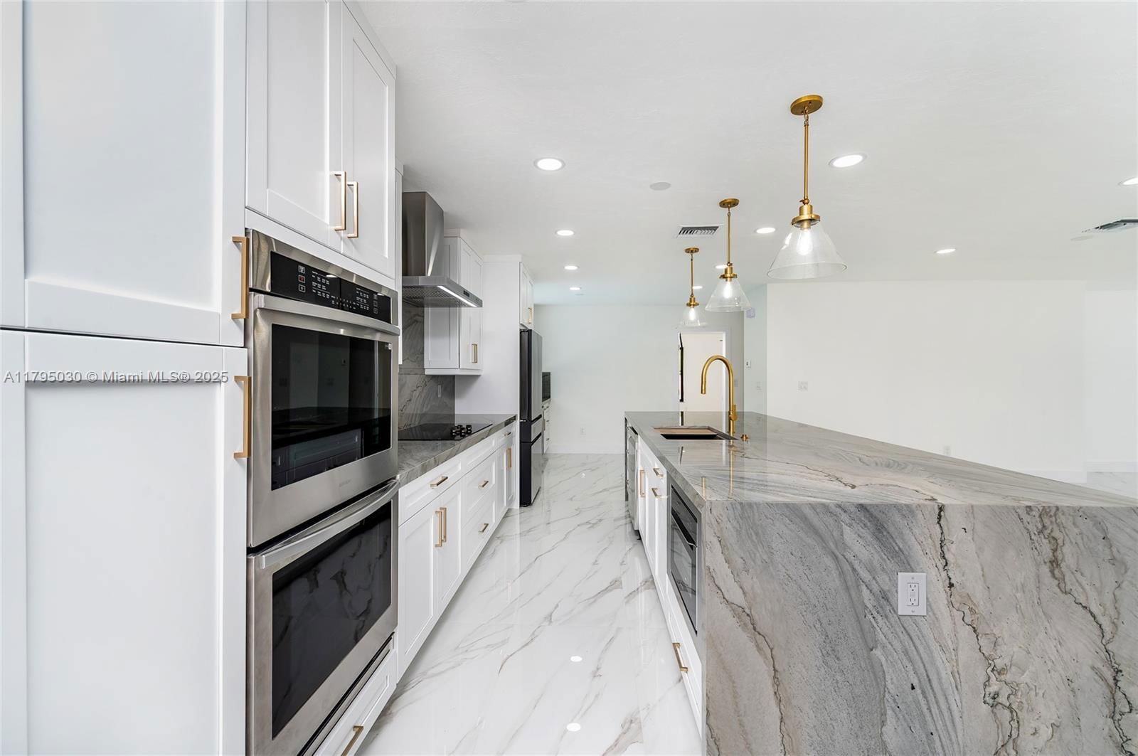 Real estate property located at 7638 167th St, Miami-dade, Cutler Homesites, Palmetto Bay, FL