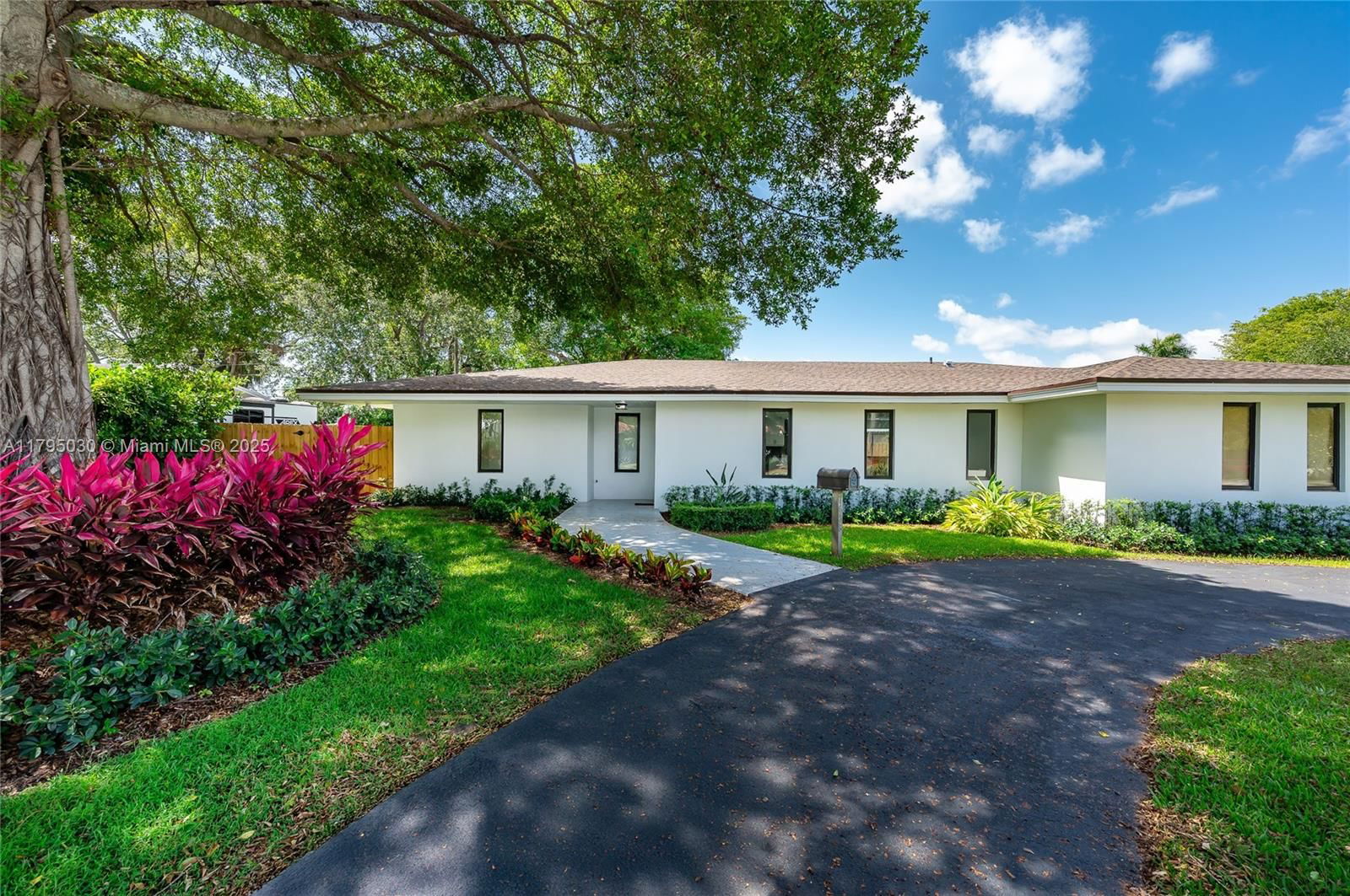 Real estate property located at 7638 167th St, Miami-dade, Cutler Homesites, Palmetto Bay, FL