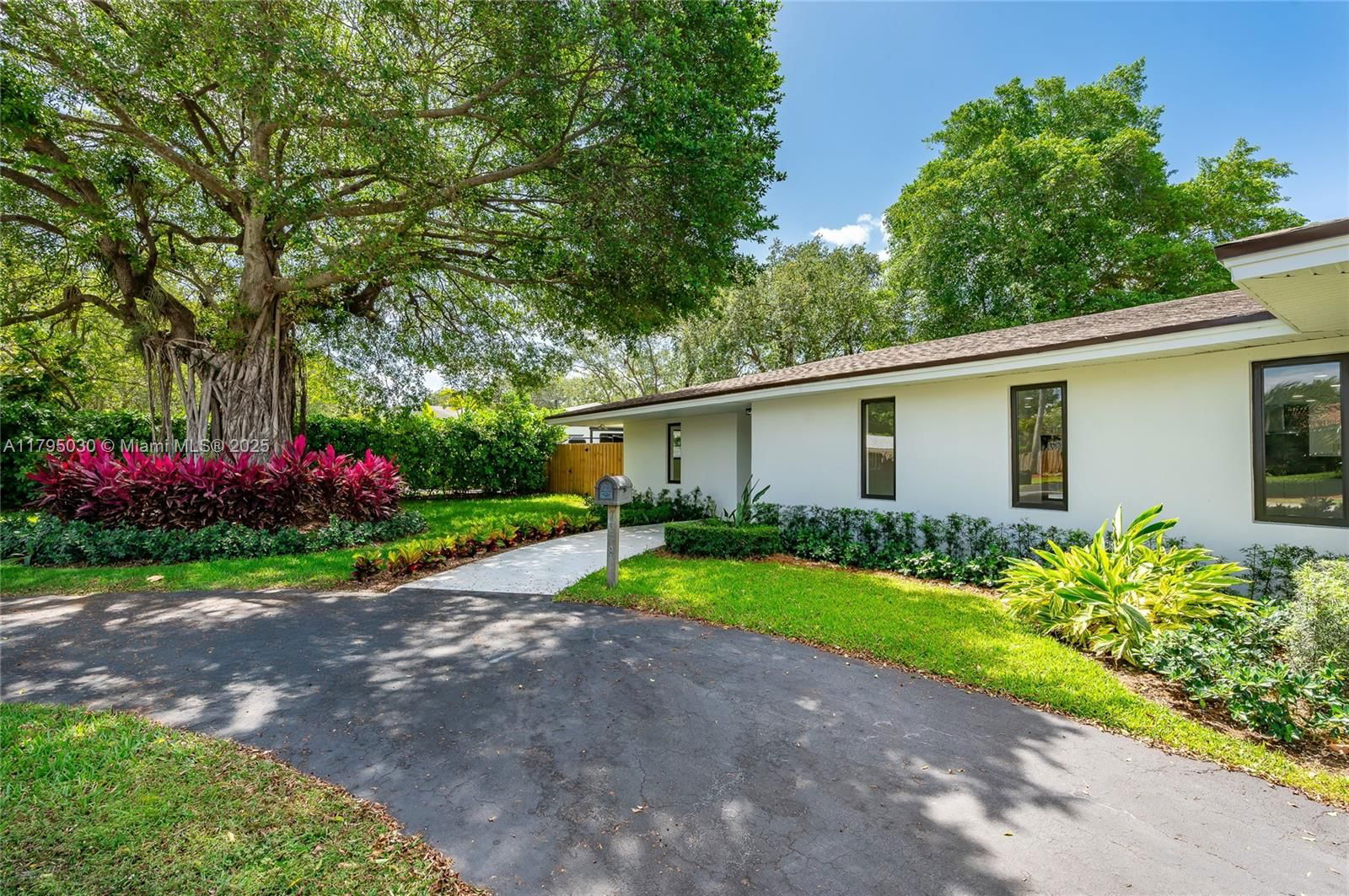 Real estate property located at 7638 167th St, Miami-dade, Cutler Homesites, Palmetto Bay, FL