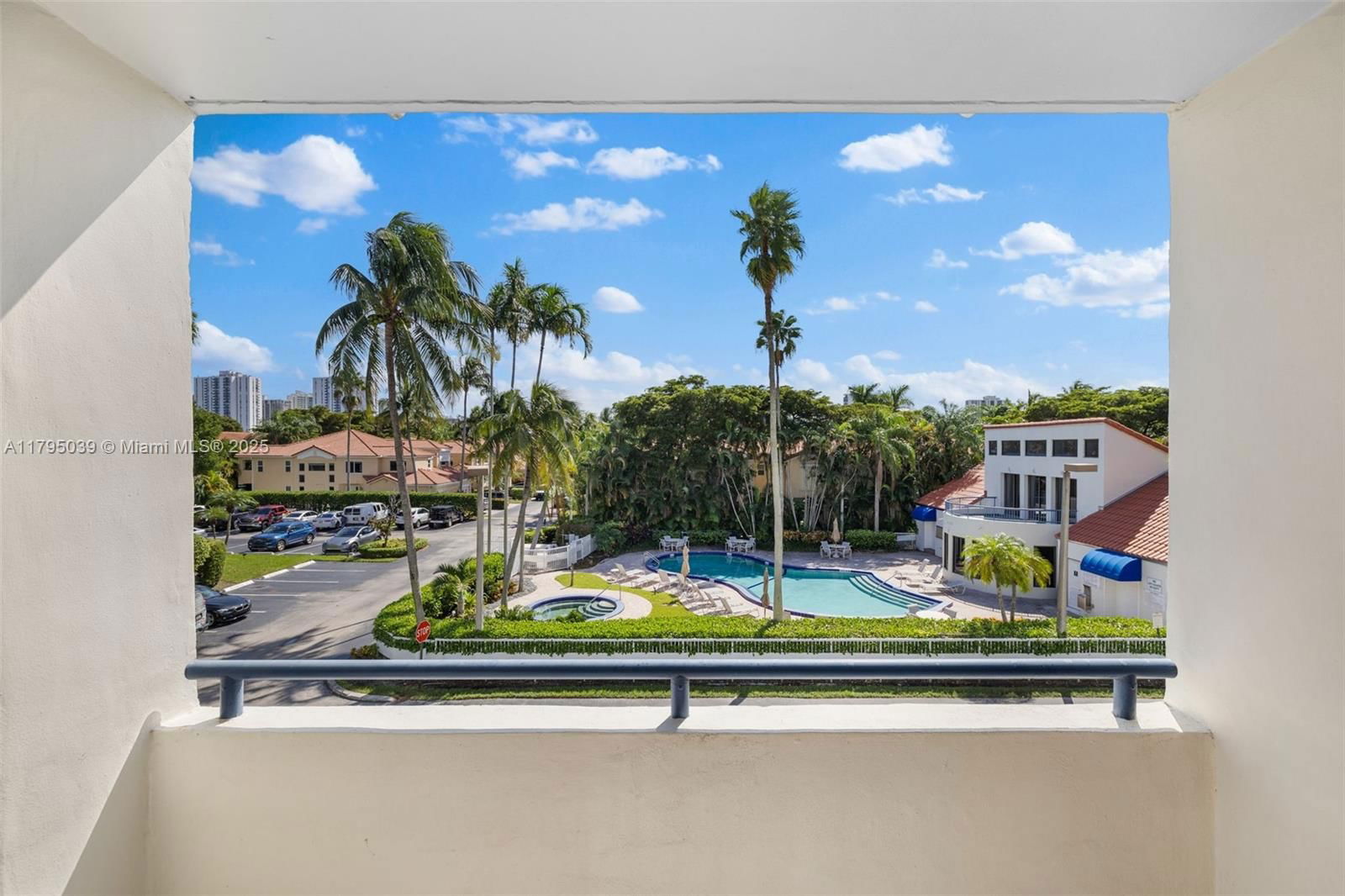 Real estate property located at 21075 34th Ave #306-2, Miami-dade, Spinnaker Bay At The Wate, Aventura, FL