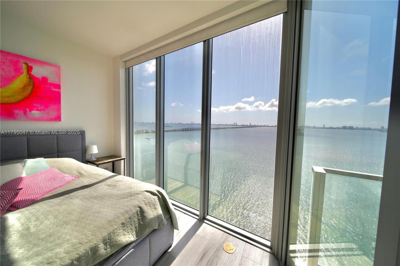 Real estate property located at 2900 7th Ave #1705, Miami-dade, Biscayne Beach Condo, Miami, FL