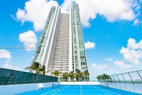 Real estate property located at 2900 7th Ave #1705, Miami-dade, Biscayne Beach Condo, Miami, FL