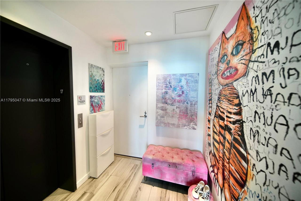 Real estate property located at 2900 7th Ave #1705, Miami-dade, Biscayne Beach Condo, Miami, FL