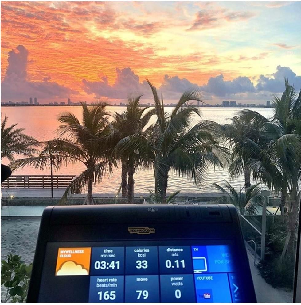 Real estate property located at 2900 7th Ave #1705, Miami-dade, Biscayne Beach Condo, Miami, FL
