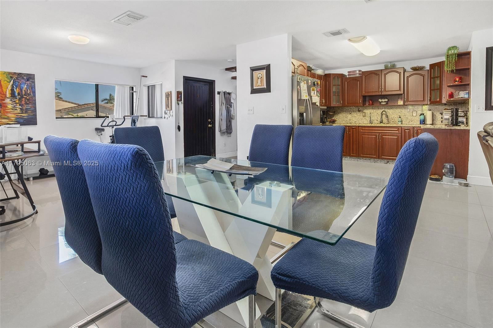 Real estate property located at 12424 10th Ter, Miami-dade, Villas At The Lake, Miami, FL