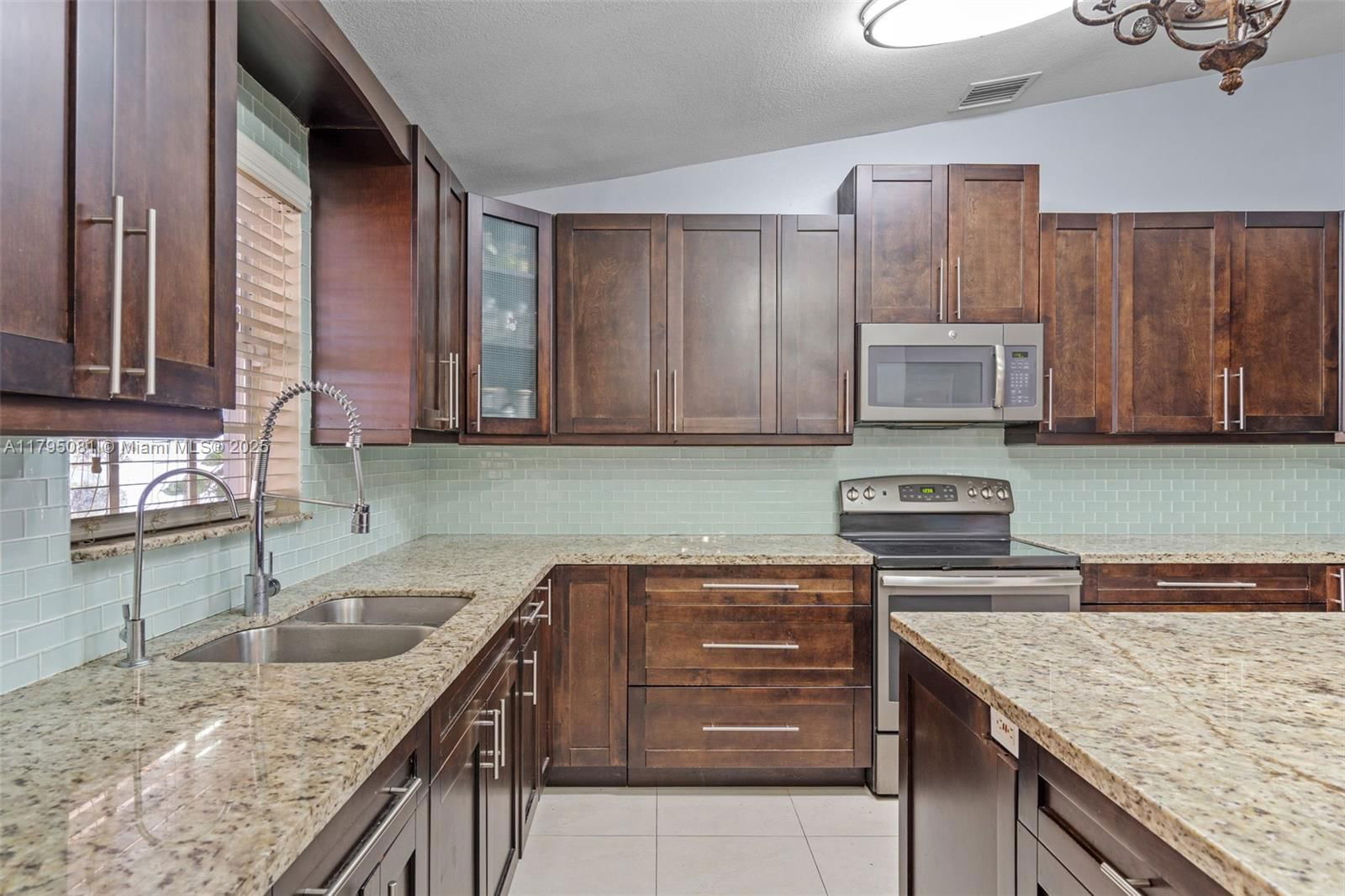 Real estate property located at 13842 285th St, Miami-dade, Hartford Place, Homestead, FL
