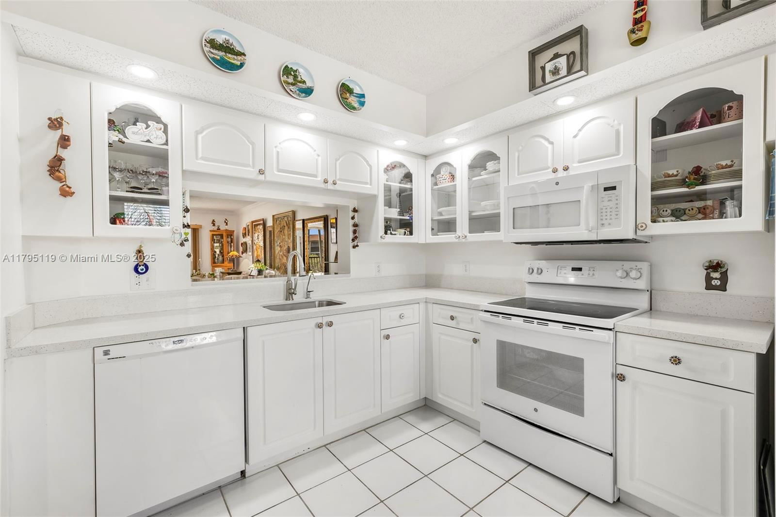 Real estate property located at 1351 141st Ave #313G, Broward, Suffolk At Century Villag, Pembroke Pines, FL