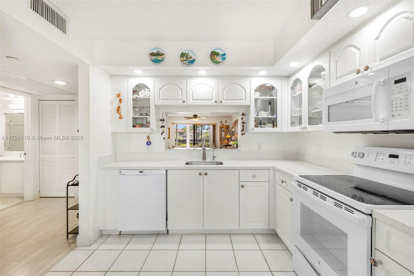 Real estate property located at 1351 141st Ave #313G, Broward, Suffolk At Century Villag, Pembroke Pines, FL