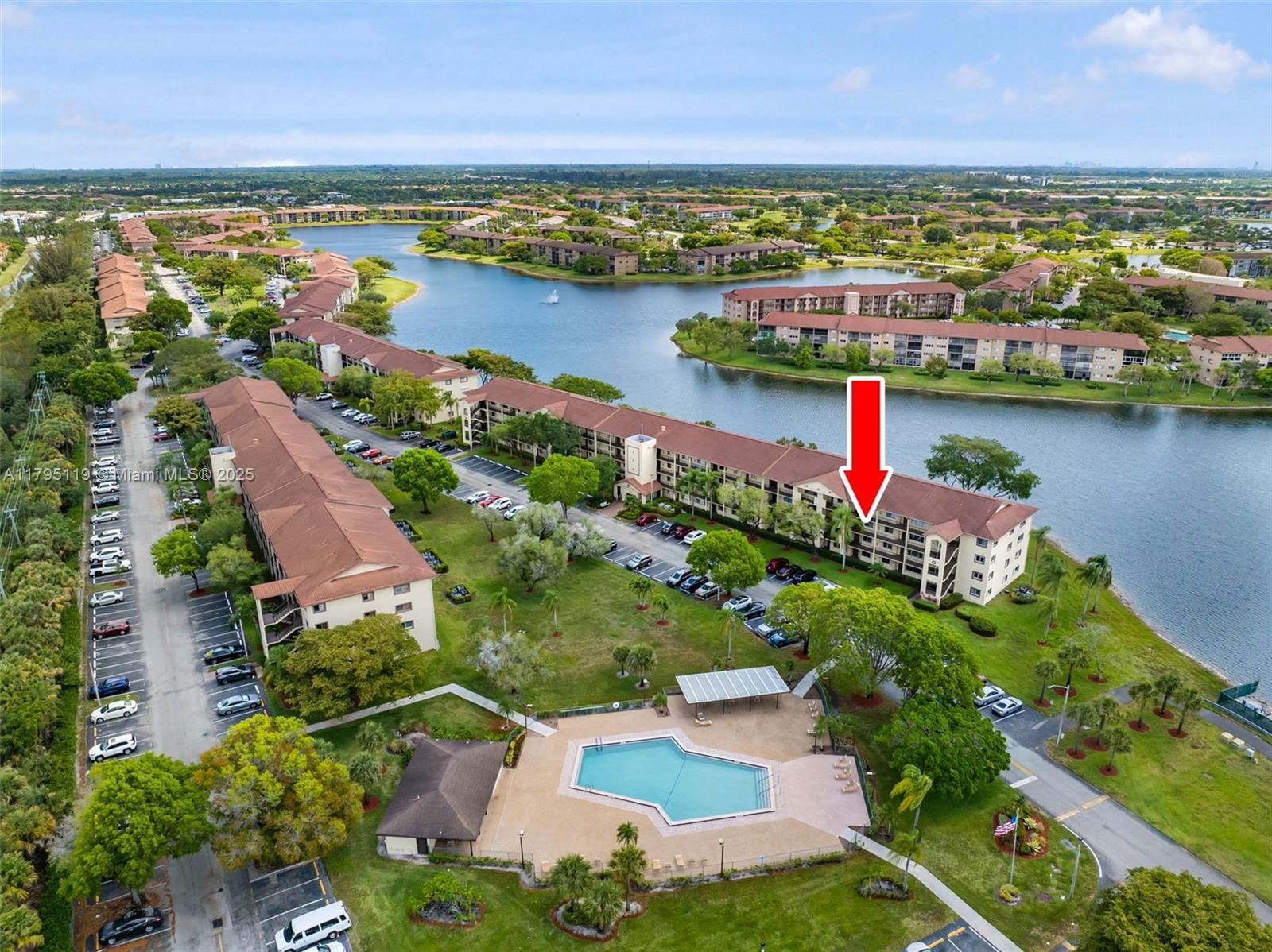 Real estate property located at 1351 141st Ave #313G, Broward, Suffolk At Century Villag, Pembroke Pines, FL