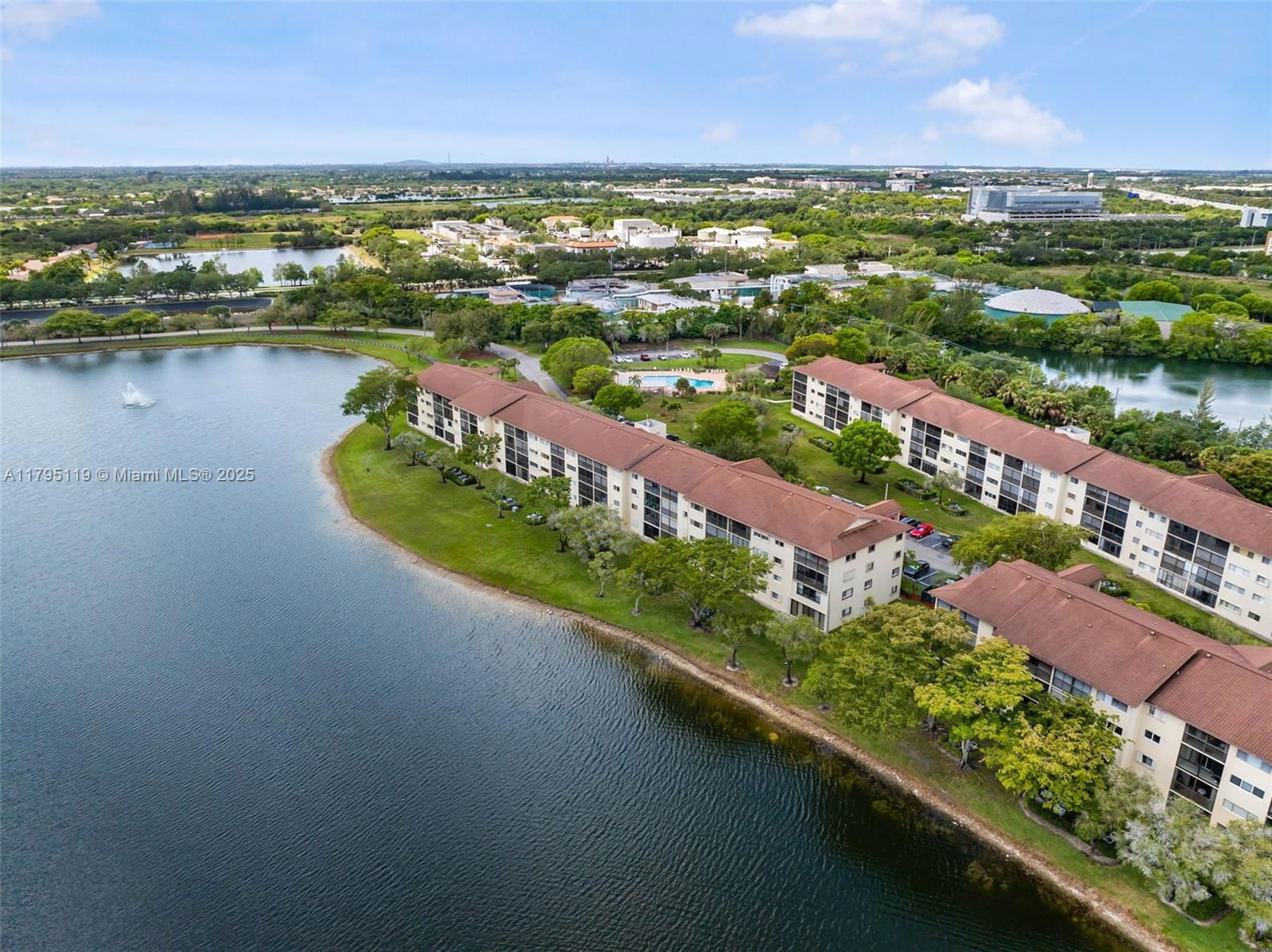 Real estate property located at 1351 141st Ave #313G, Broward, Suffolk At Century Villag, Pembroke Pines, FL