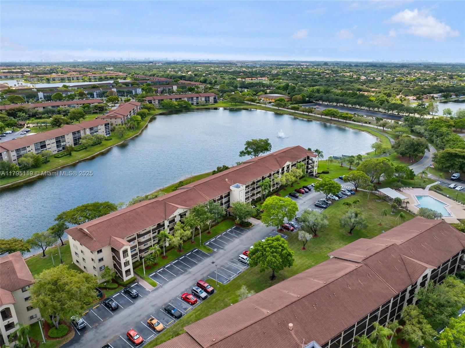 Real estate property located at 1351 141st Ave #313G, Broward, Suffolk At Century Villag, Pembroke Pines, FL