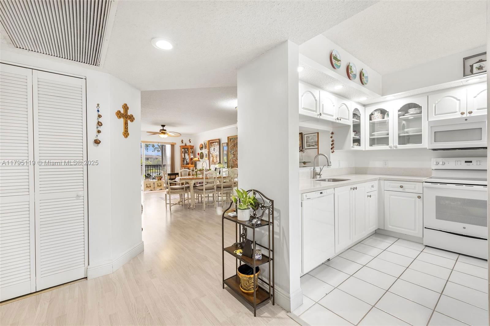 Real estate property located at 1351 141st Ave #313G, Broward, Suffolk At Century Villag, Pembroke Pines, FL