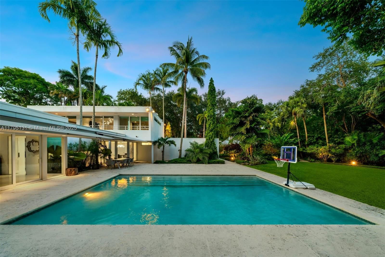 Real estate property located at 10400 Old Cutler Rd, Miami-dade, Snapper Creek Lakes Sub, Coral Gables, FL